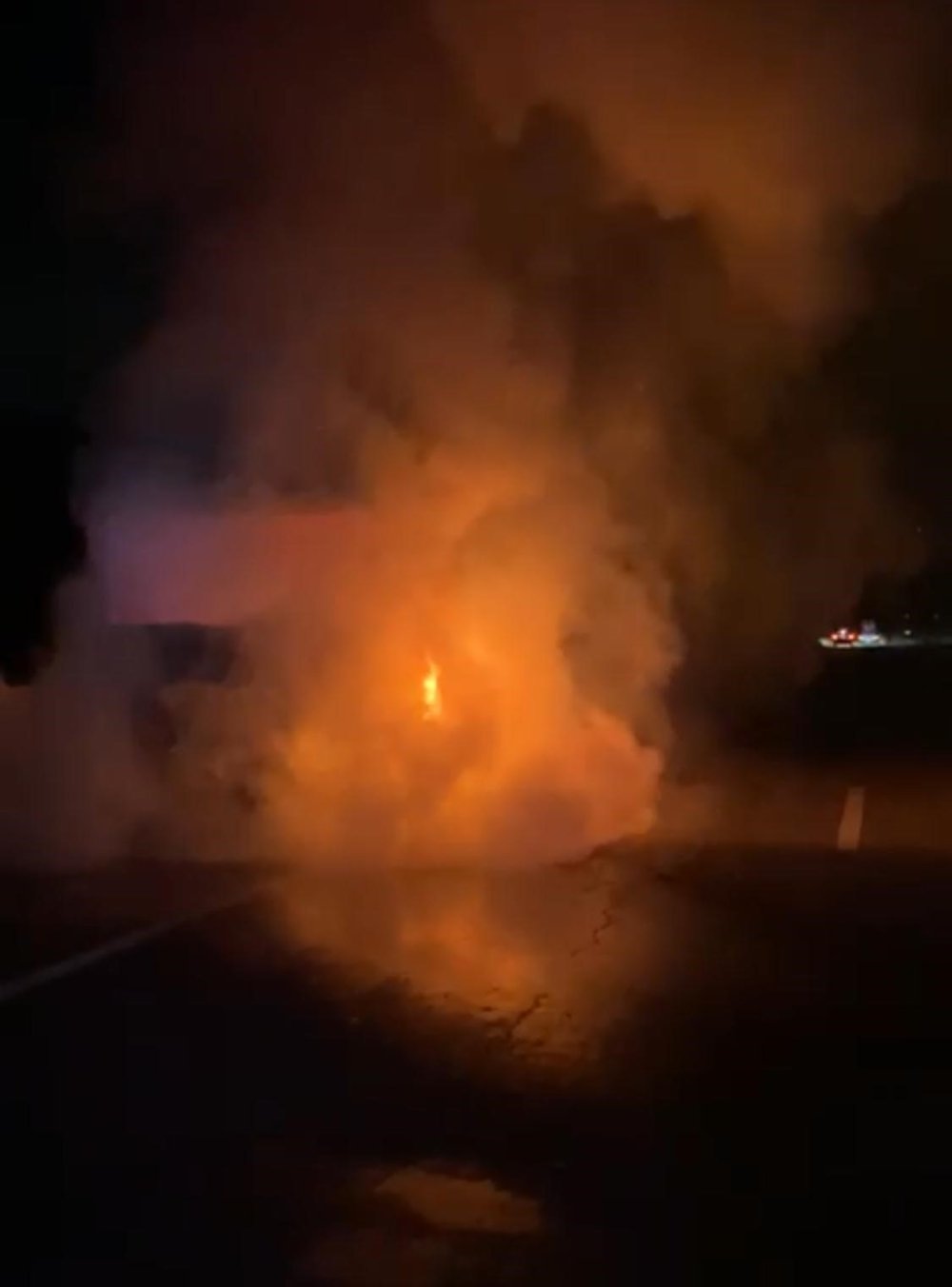 Batman’da seyir halindeki tırda yangın çıktı