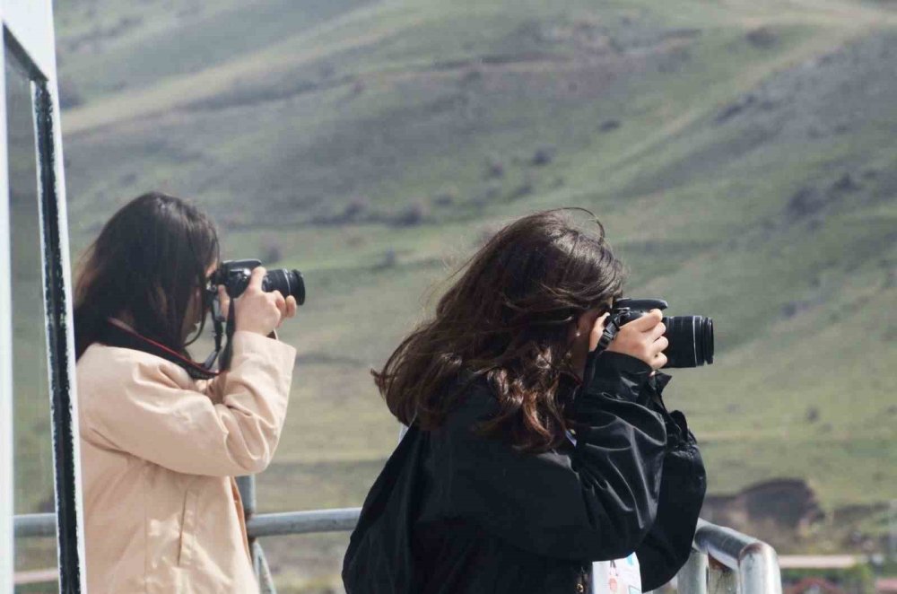 Çocuklar Van’ı fotoğraflıyor