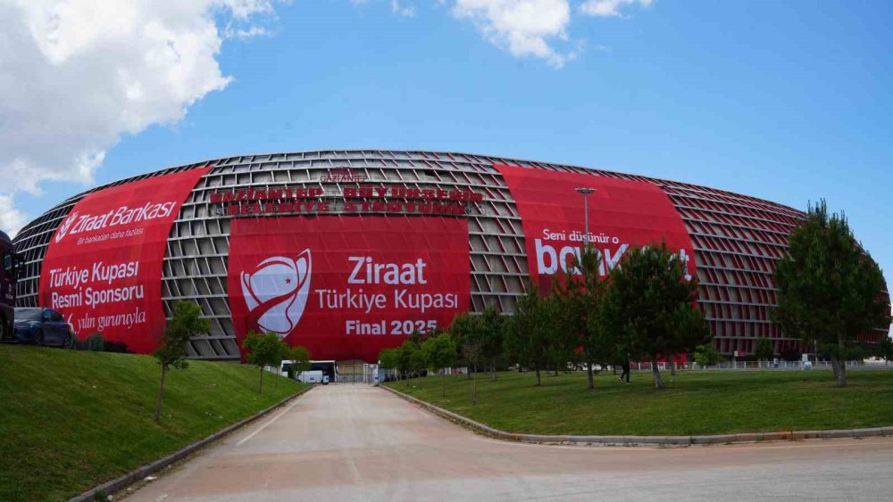 Gaziantep Stadyumu’nda kupa coşkusu başladı