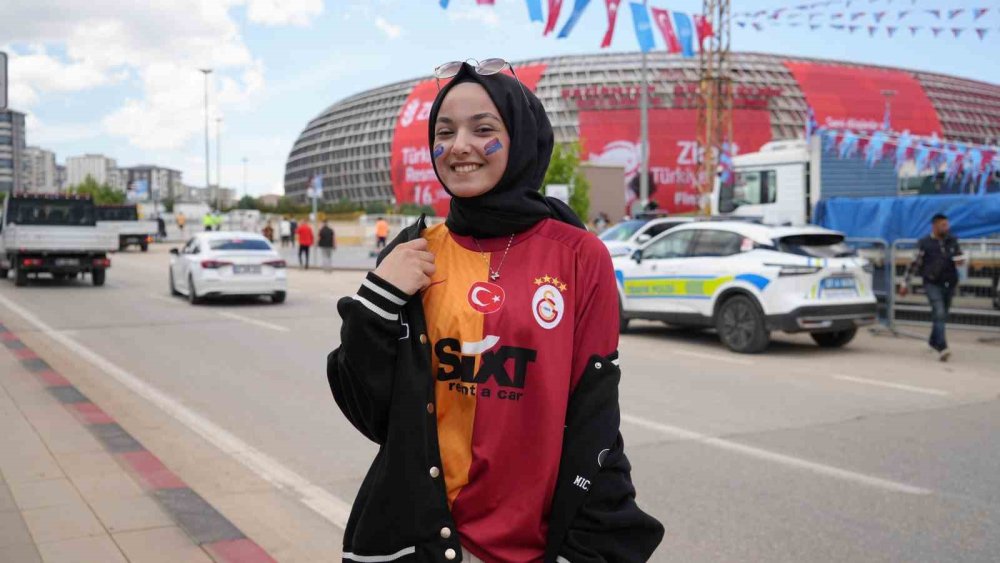 Gaziantep Stadyumu’nda kupa coşkusu başladı