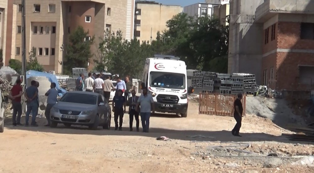 İnşaattan düşen usta hayatını kaybetti