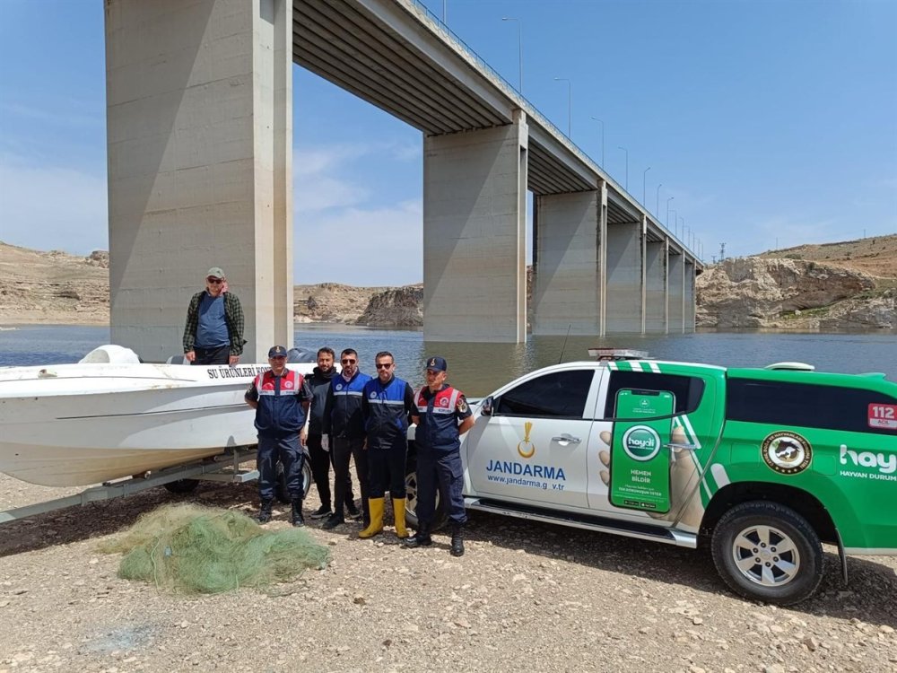 Kaçak balıkçılar jandarmanın ağına takıldı: 83 bin TL ceza kesildi