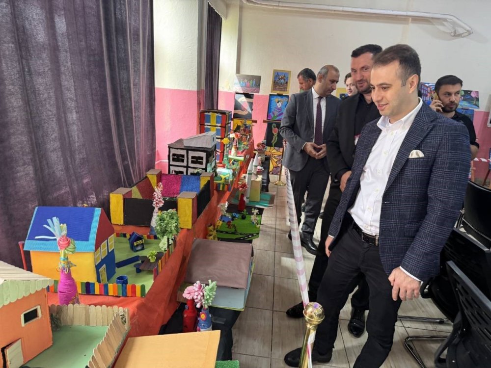 Uludere'de gençler projelerini sergiledi
