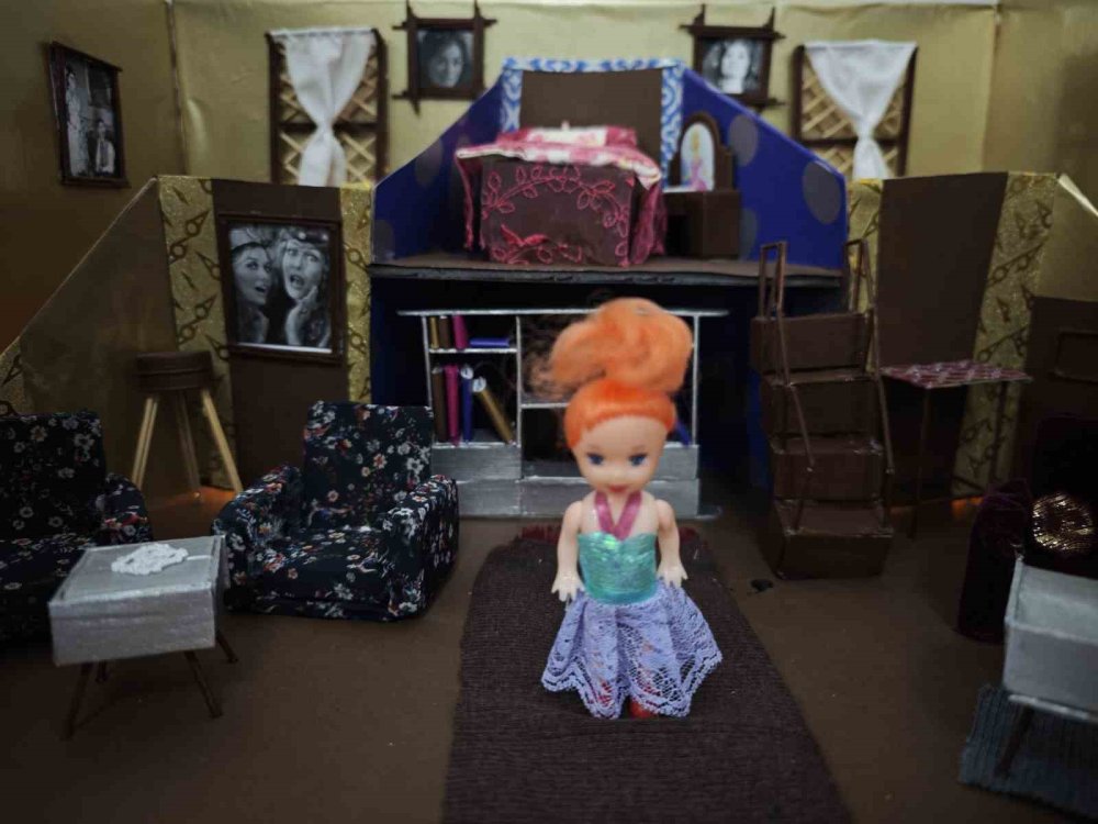 Van’da ‘Tiyatro Dekorları Maket Sergisi’ açıldı