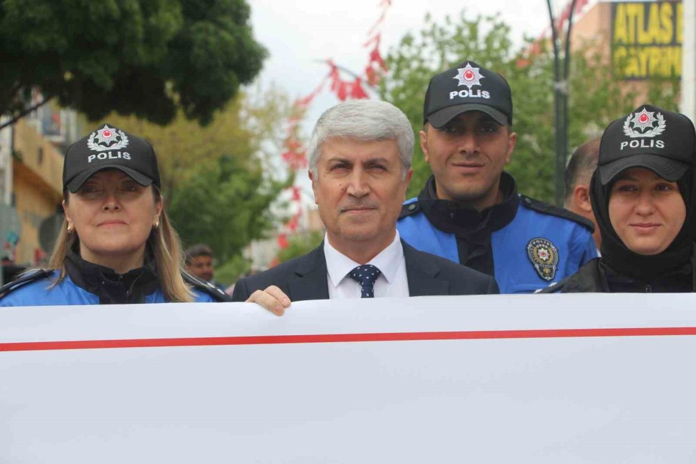 Van’da ’Aile Yılı’ yürüyüşü gerçekleştirildi