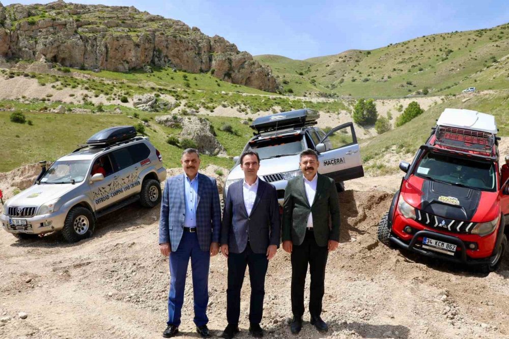 Bitlis ve Erzurum valileri Adilcevaz’ı ziyaret etti