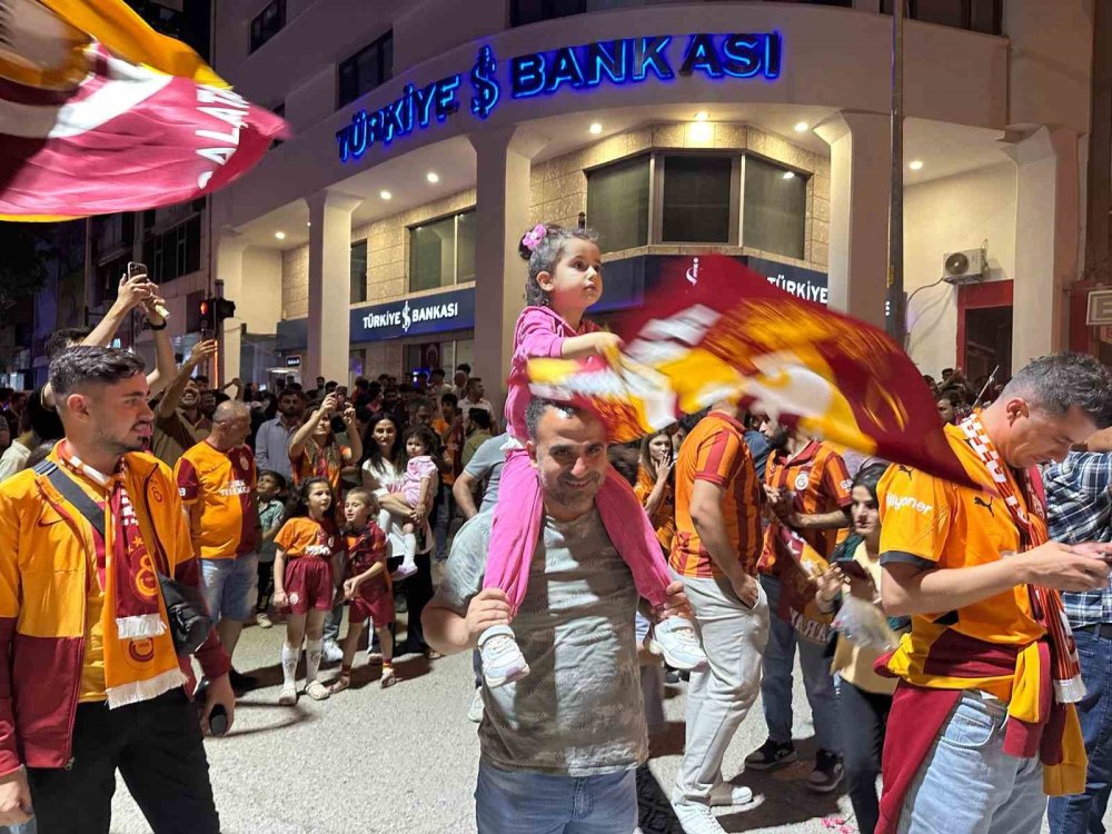Galatasaray’ın şampiyonluğu Adıyaman’da böyle kutlandı