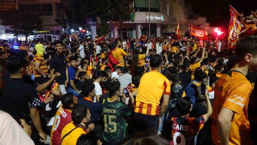 Galatasaray’ın şampiyonluğu Adıyaman’da böyle kutlandı