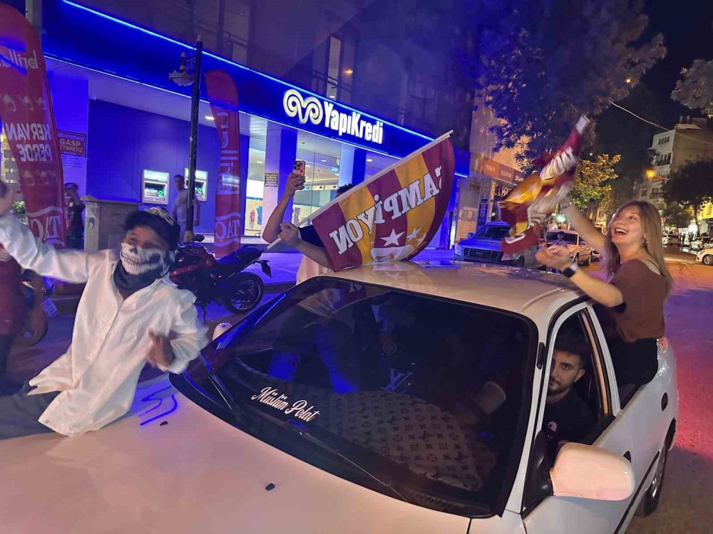 Galatasaray’ın şampiyonluğu Adıyaman’da böyle kutlandı