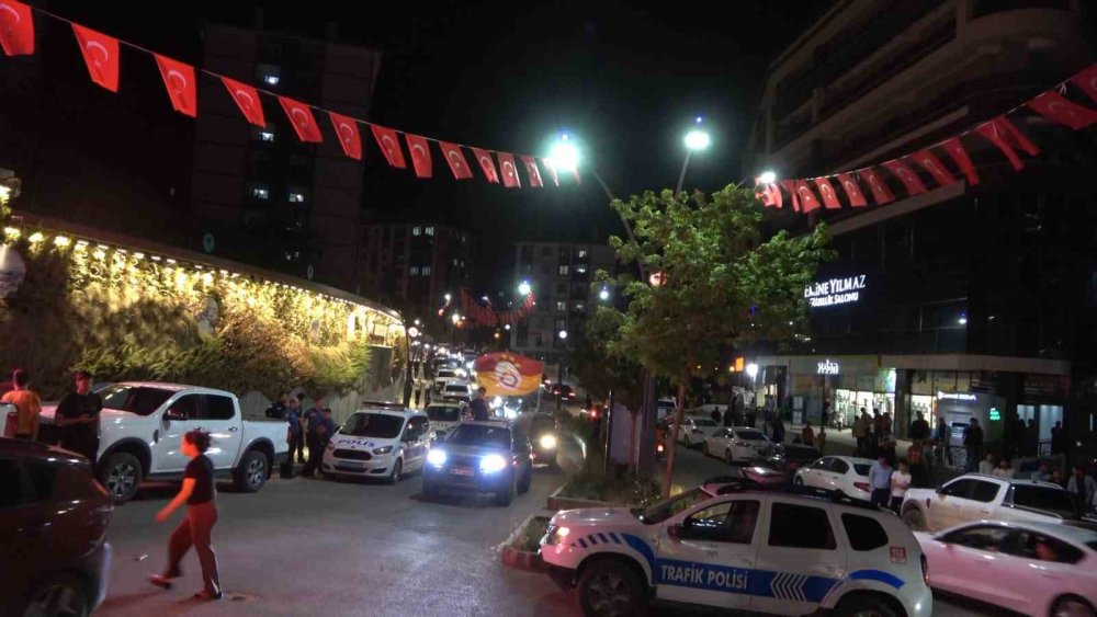 Galatasaray’ın şampiyonluğu Şırnak’ta kutlandı