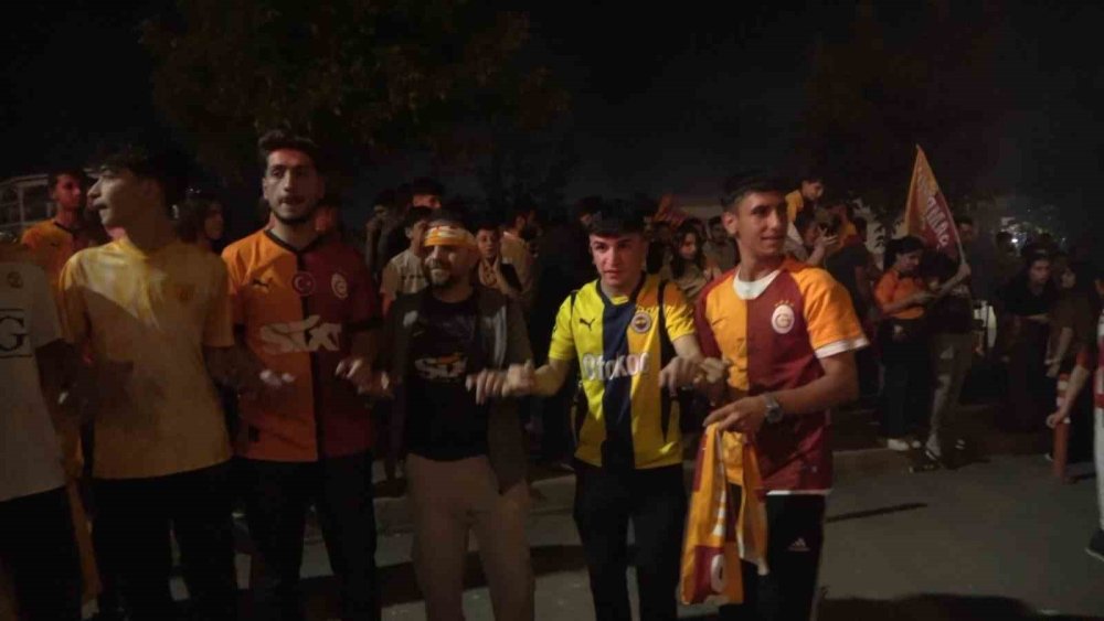 Galatasaray’ın şampiyonluğu Şırnak’ta kutlandı