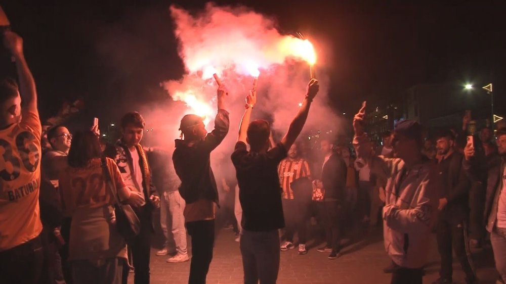 Galatasaraylılar Kars’ta sokaklara akın etti