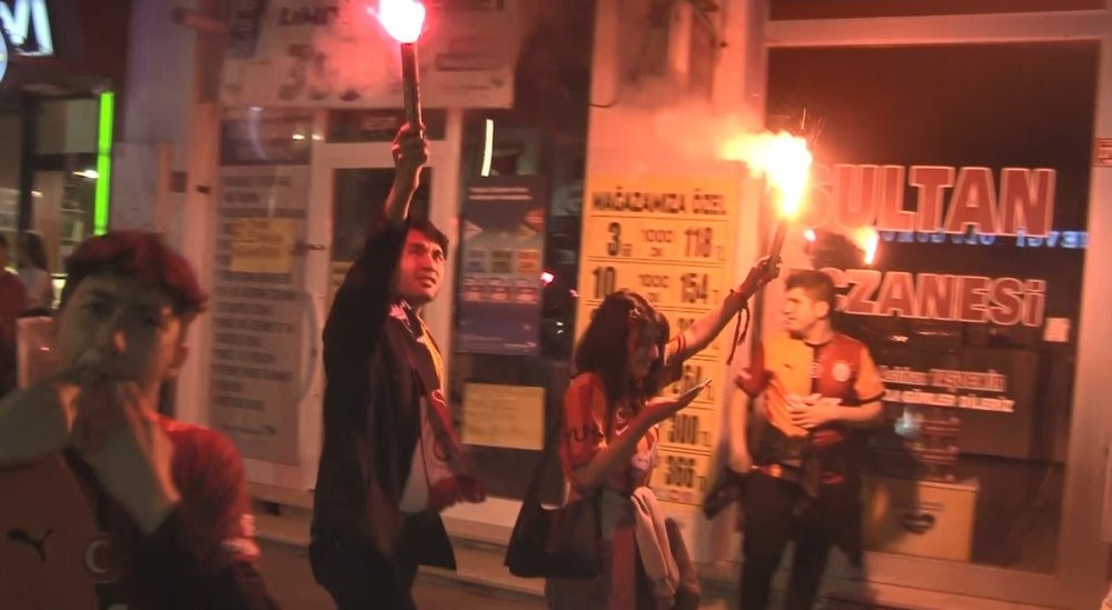 Galatasaraylılar Kars’ta sokaklara akın etti