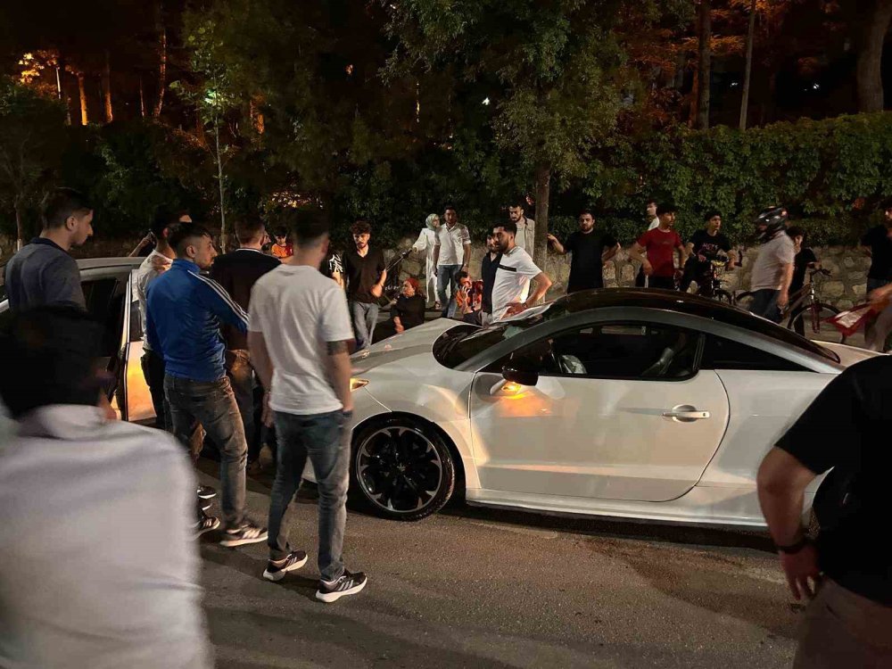 Siirt'teki şampiyonluk kutlamasında kaza: 1 yaralı