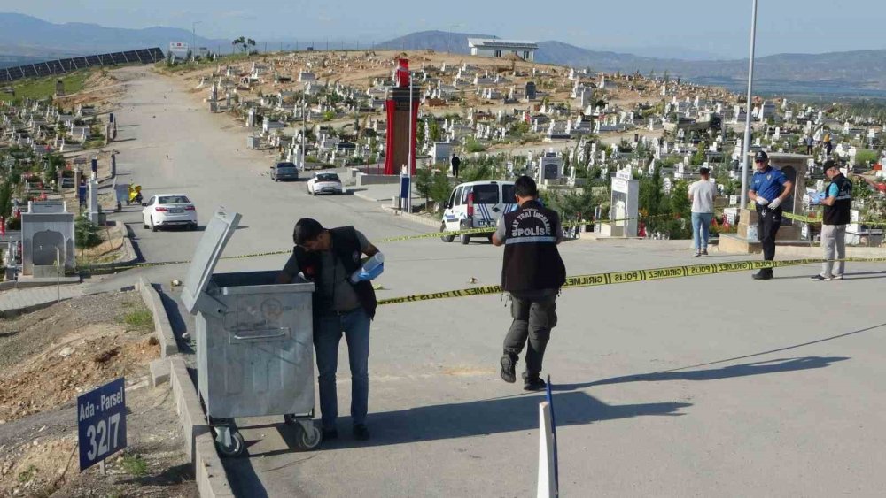 Yeşilyurt'ta mezarlıkta silahlı ve bıçaklı kavga: 1 ölü, 2 yaralı