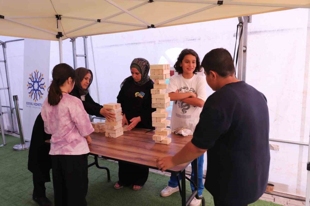Mardin'deki kitap fuarında minikler unutulmadı