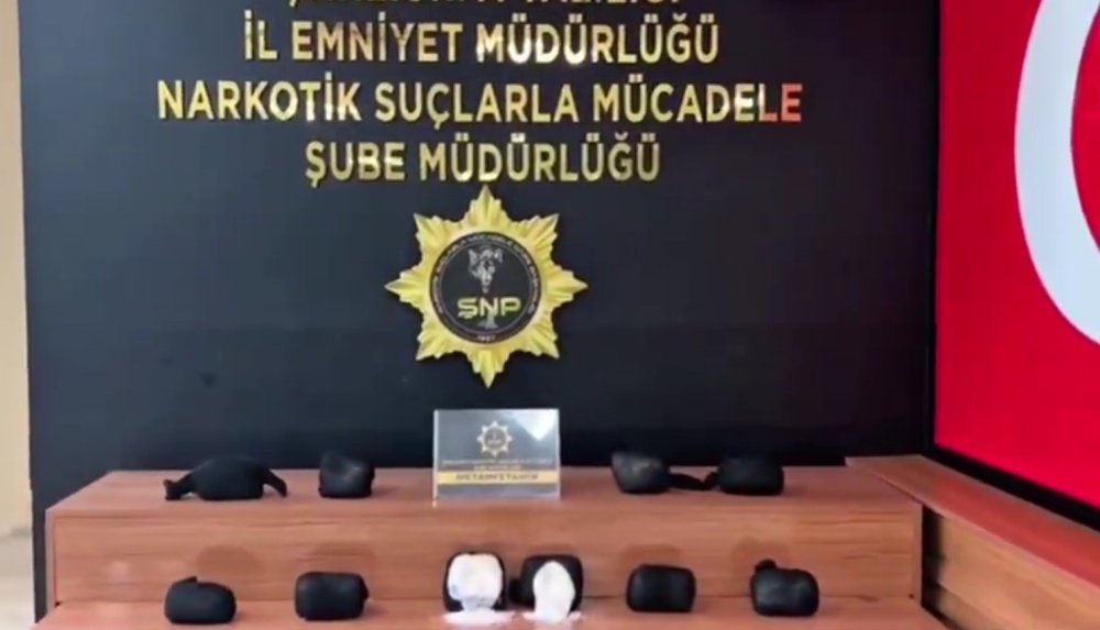 Urfa’da araca zulalanmış 5 kilo 250 gram metamfetamin ele geçirildi