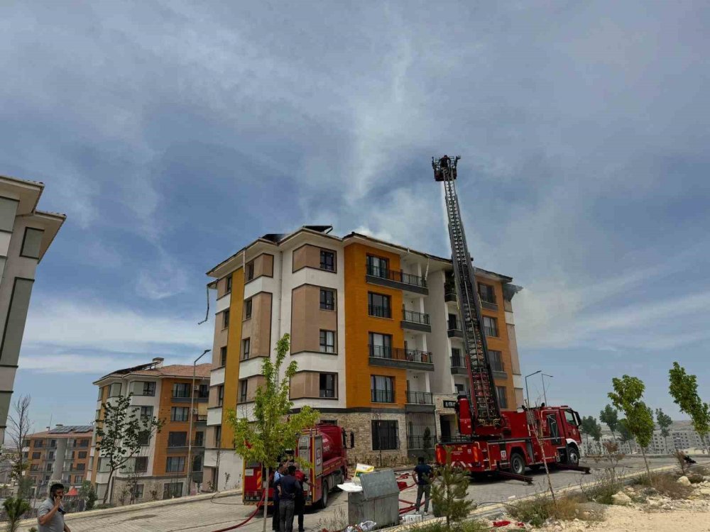 Urfa’da korkutan yangın kontrol altına alındı