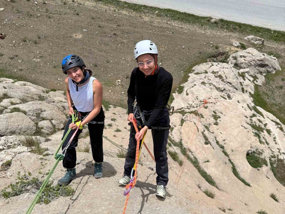 Van’da dağcılık eğitimi verildi