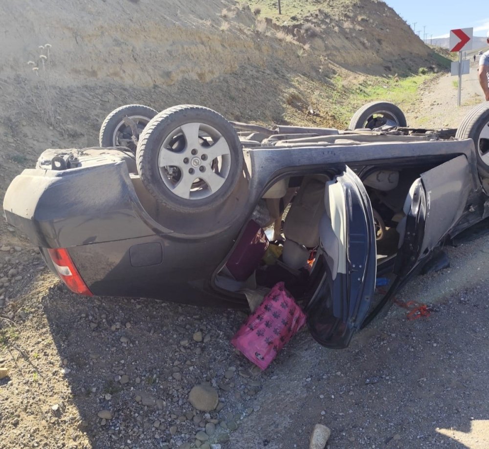 Van yolunda kaza: 2 yaralı