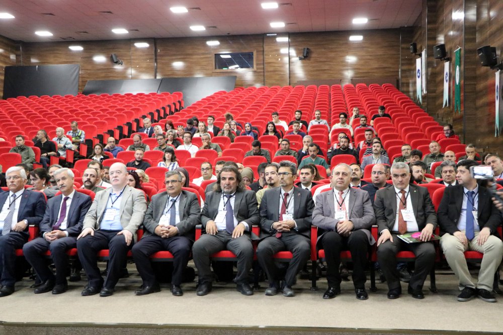 Bilim insanları, Türkiye'nin yaban hayatını Van'da konuşuyor