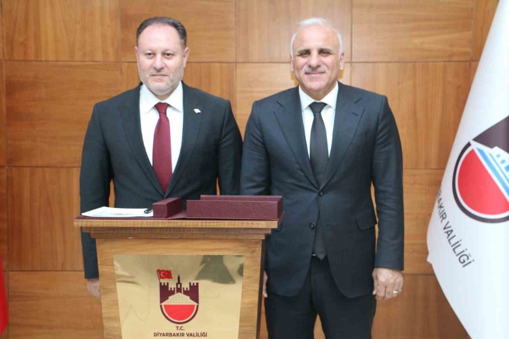 KKTC Meclis Başkanı Öztürkler Diyarbakır Valiliğini ziyaret etti
