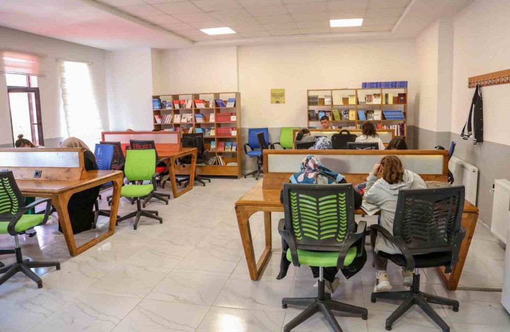 Van’da 4 gençlik merkezi hizmete açıldı