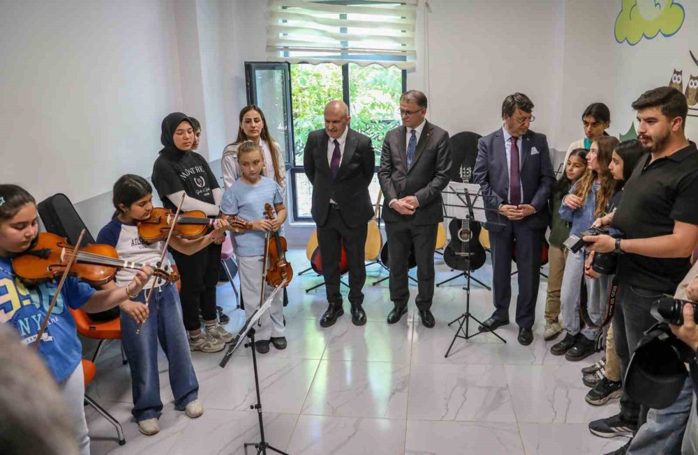 Van’da 4 gençlik merkezi hizmete açıldı