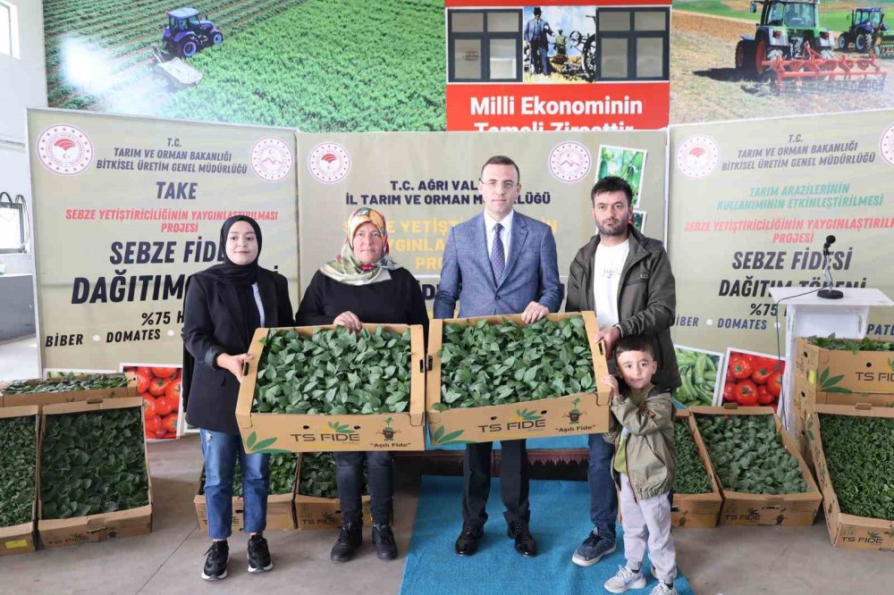 Ağrı’da 150 çiftçiye fide desteği verildi
