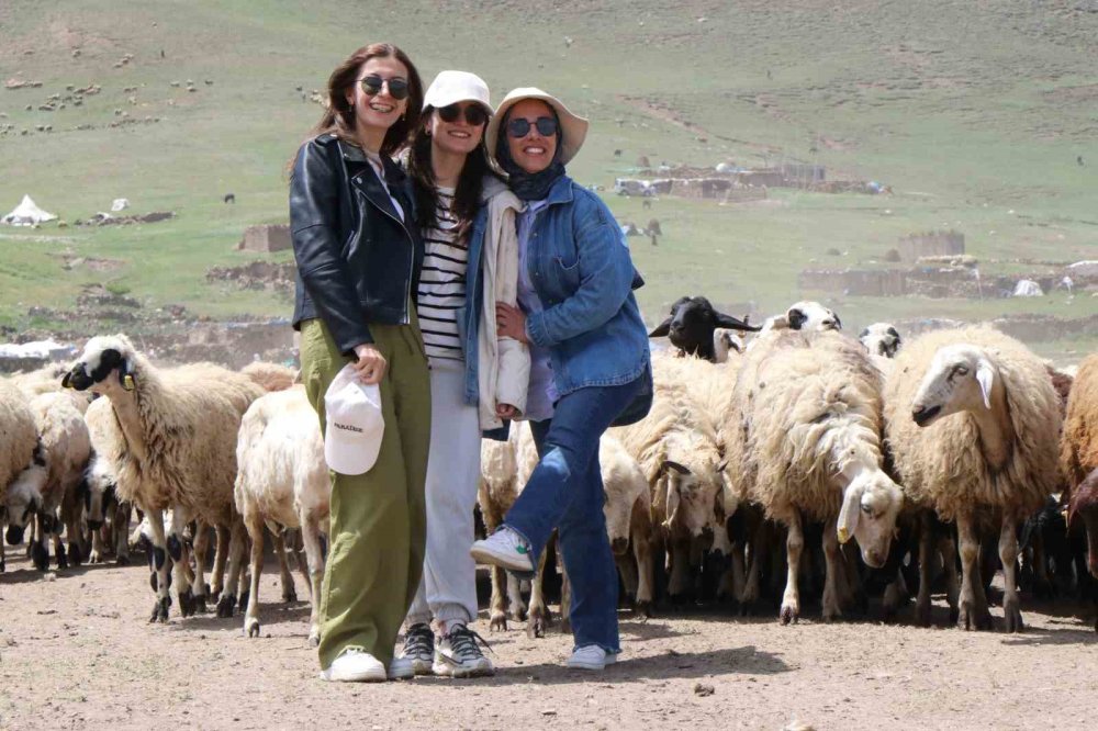 Diyadin’de öğretmenlerin doğada ilk deneyimi