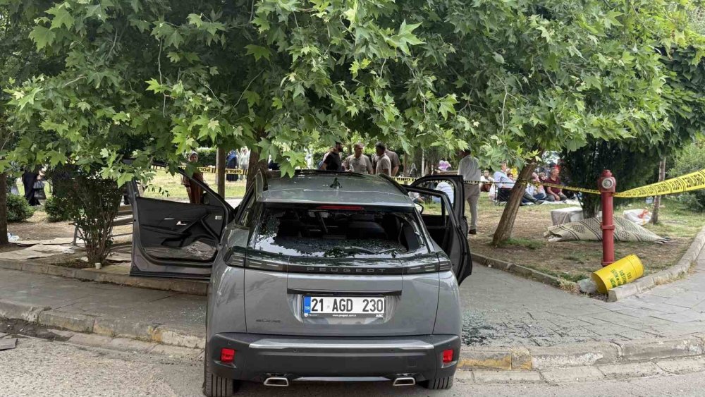 Fren yerine gaza basıldı: 1 ölü, 1 yaralı