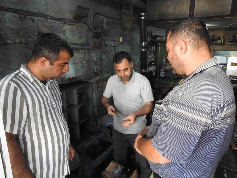 Antep’te bıçak ustalarının bayram mesaisi başladı