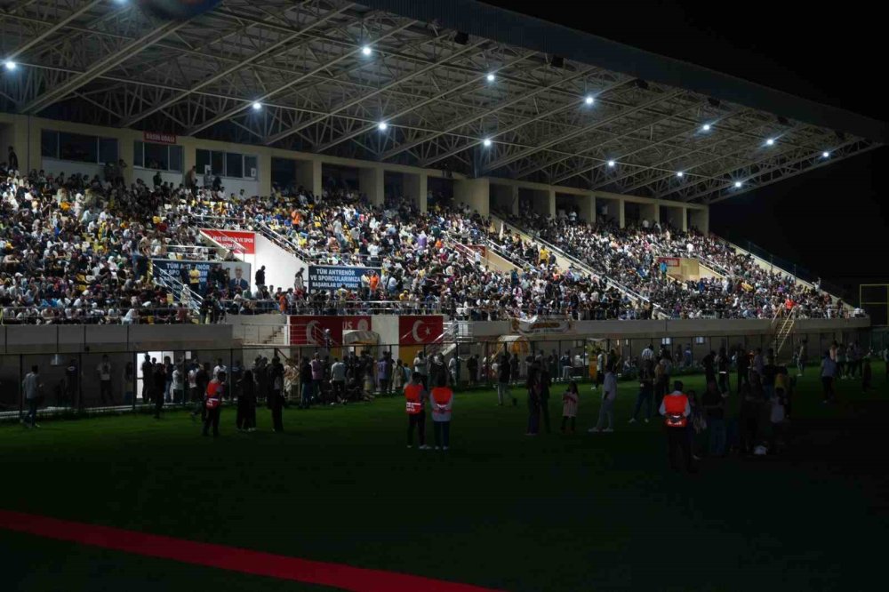 Muşspor, şampiyonluğunu kutladı