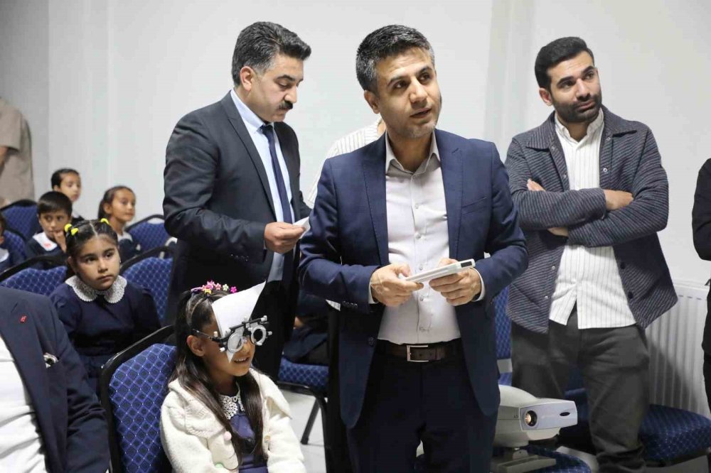 Öğrenciler göz sağlığı için taramadan geçirildi