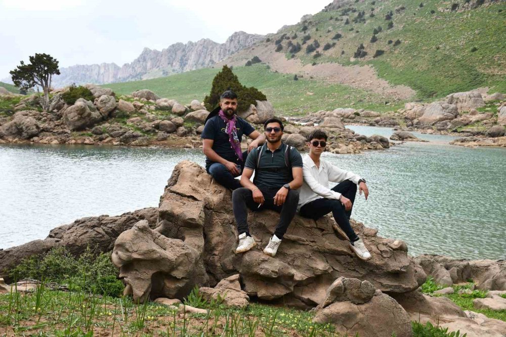 Şırnak’ta 3 bin rakımda bulunan göl havadan görüntülendi