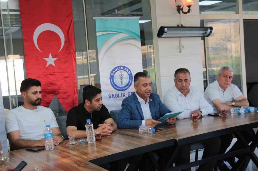 Şırnak’ta sağlık çalışanlarının sorunları masaya yatırıldı