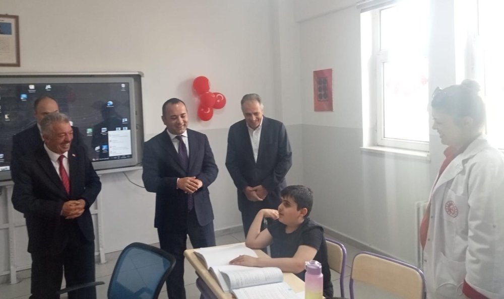 Engelli öğrenciler ziyaretle sevindi