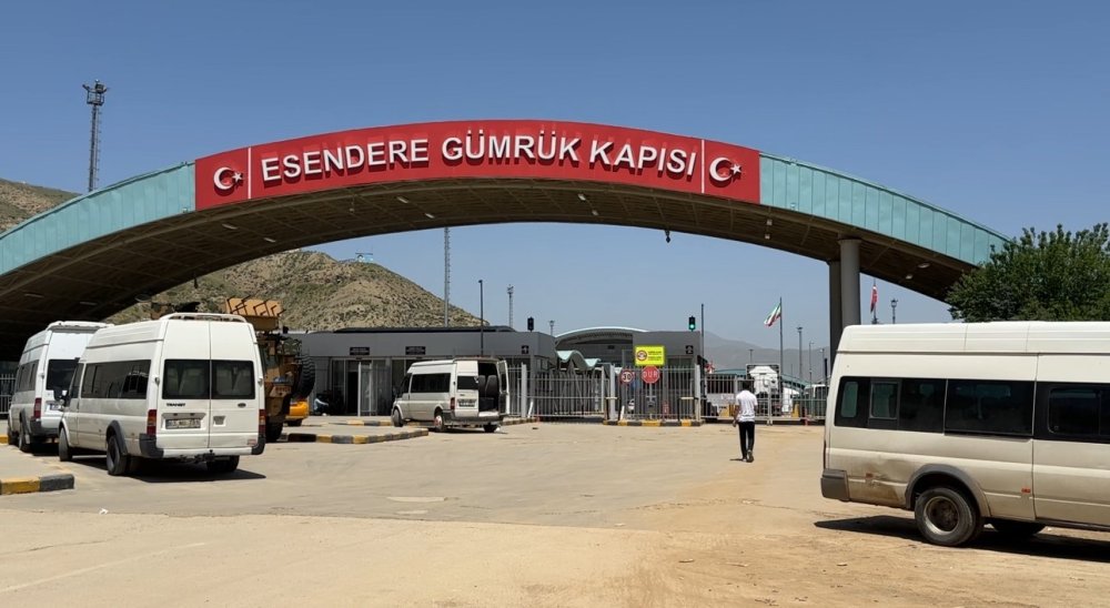 Esendere Gümrük Kapısı’nda yaklaşık 10 kilometrelik tır kuyruğu