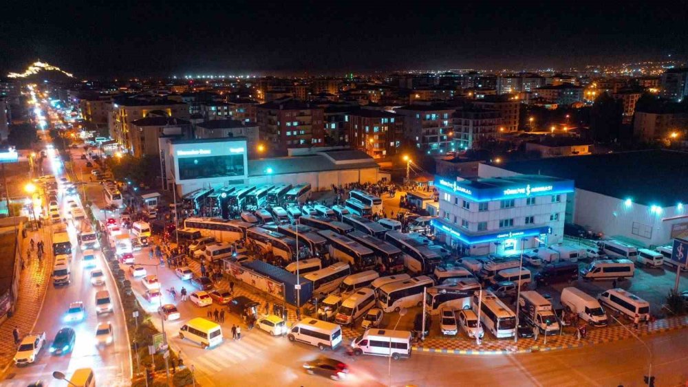 Büyükşehir Belediyesinden Vanspor taraftarına otobüs desteği