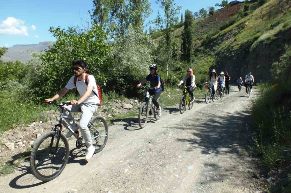 Kağızman’da bisiklet ile doğa keşfi