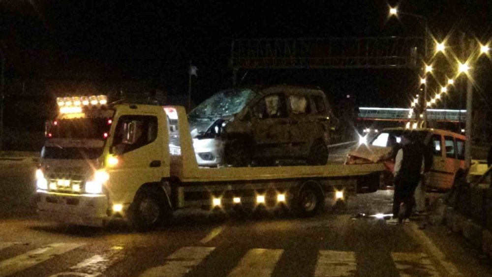 Kars’ta zincirleme kaza meydana geldi: 4 yaralı