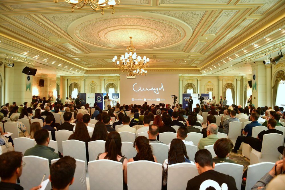 Cüneyd Zapsu, Van'da gençlerle buluştu