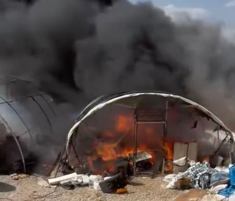 İnşaat şantiyesindeki yangın korkuttu