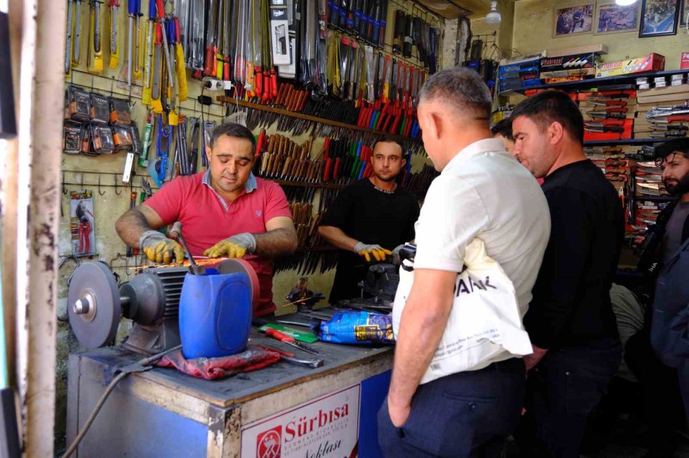 Van'da bayram öncesi bıçakçılarda yoğunluk arttı