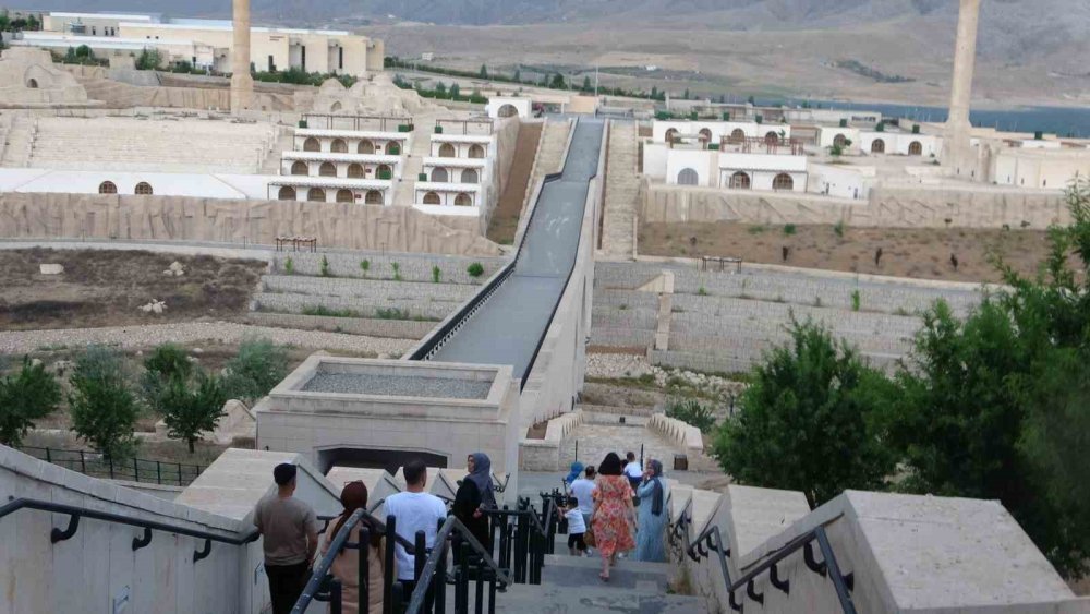 Hasankeyf, yerli ve yabancı turistleri ağırlamaya hazırlanıyor