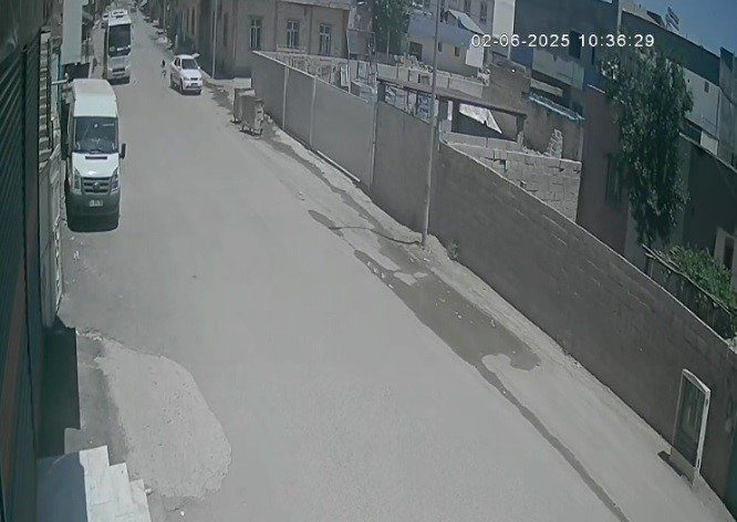 Küçük çocuğa çarpan sürücü olay yerinden kaçtı