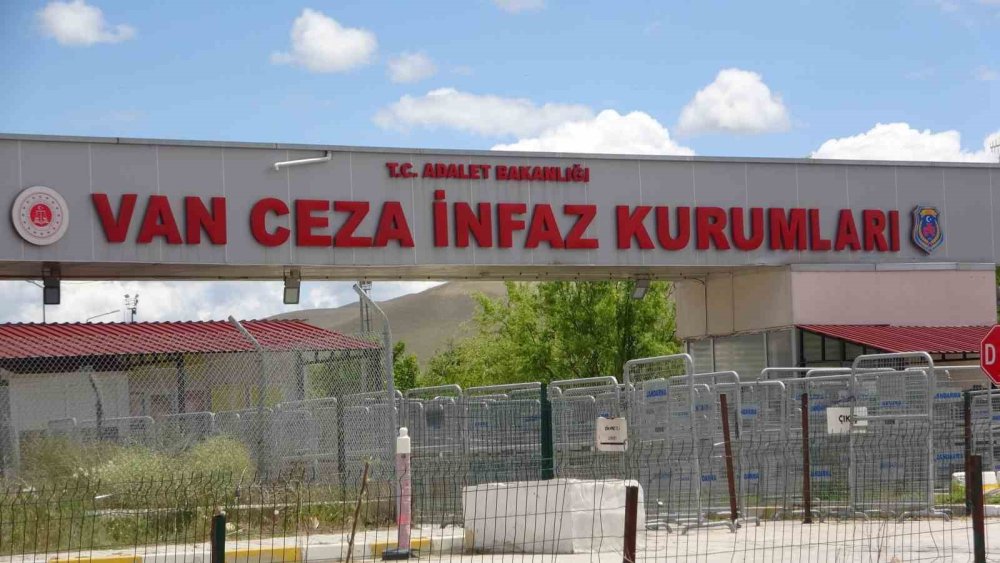 Van’daki cezaevlerinde bazı tahliyeler başladı