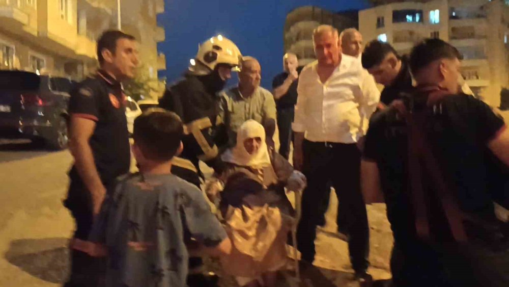 Batman’da market yangını paniğe neden oldu: 5 şahıs kurtarıldı