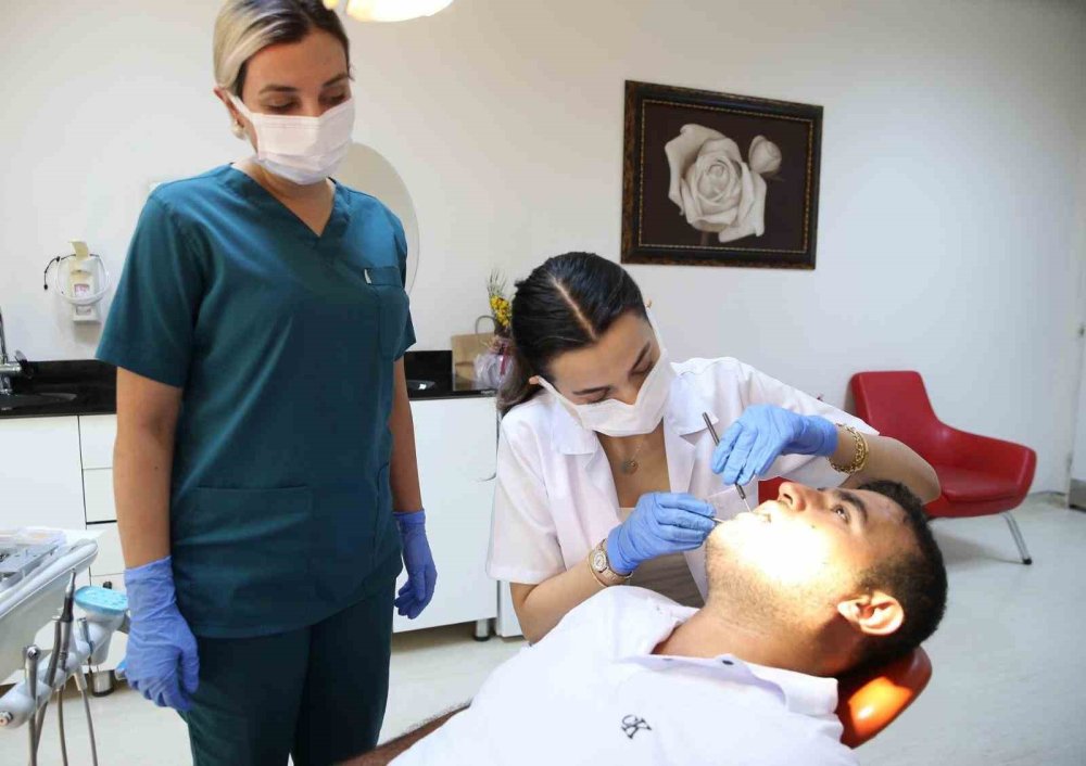 Dt. Gökdurmuş’tan diş çürüklerine karşı uyarı