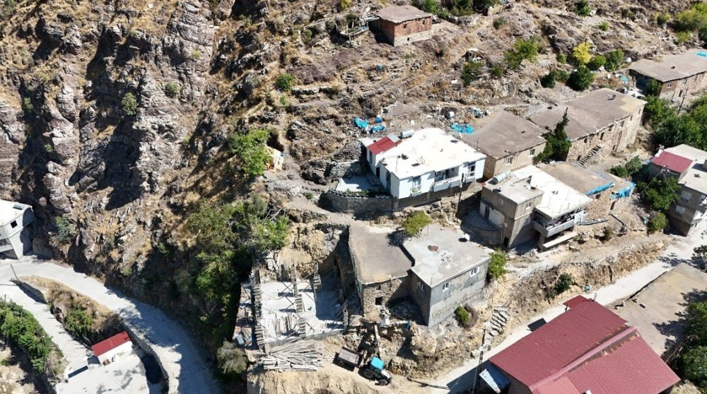 Uludere'de kaya düşme korkusu sona eriyor